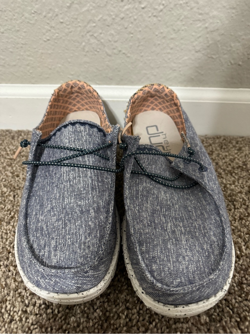 HeyDude Women Wendy Chambray Lapis shoes-EUC